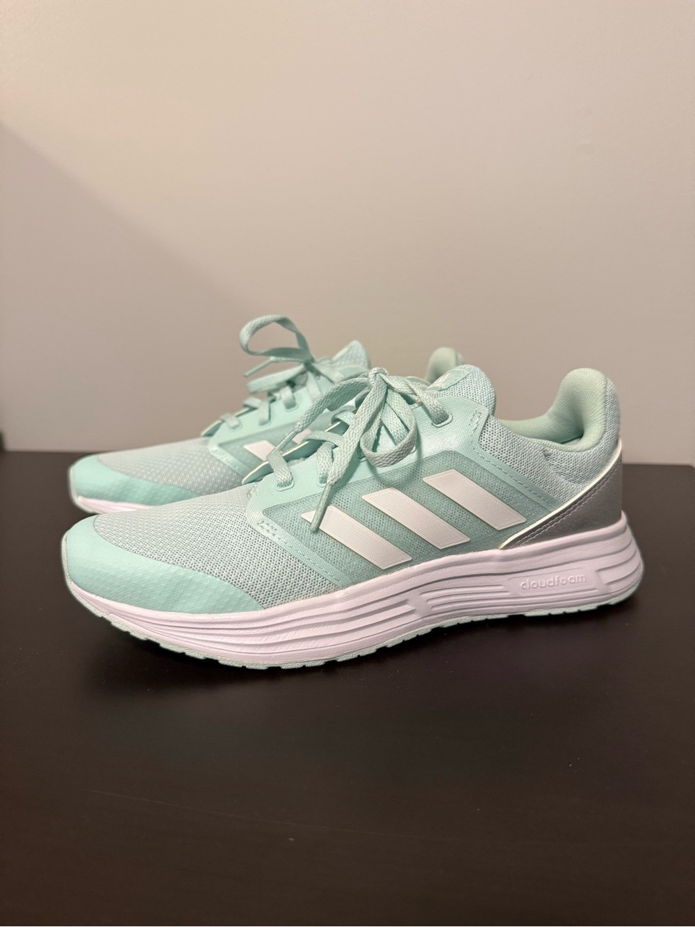 Adidas Cloudfoam Women’s Sneakers Mint Green White Size 8 NWOB